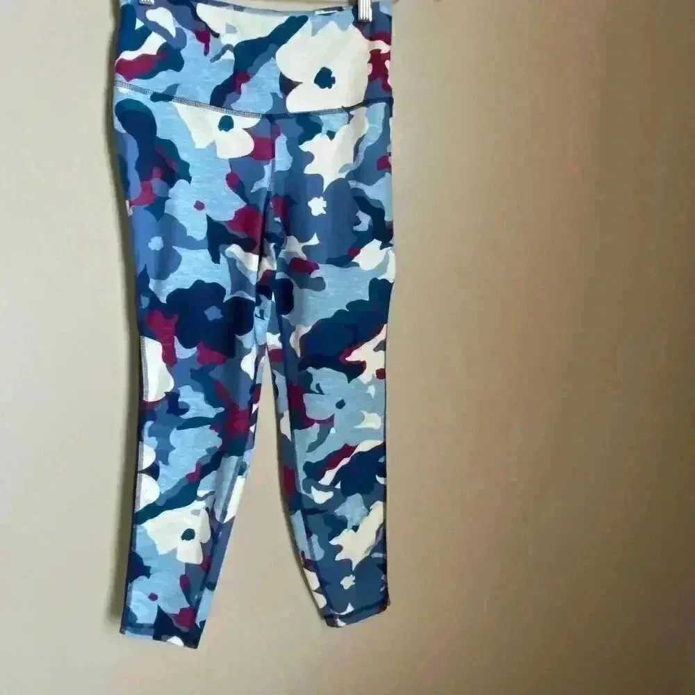 Old Navy Active Go‎ Dry Blue Camo 7/8 Leggings